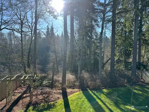Exterior - 4828 112th St SE, Everett, WA 98208 photo 5 of 5
