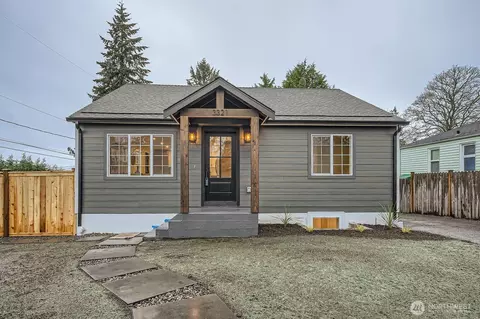 3321 SW 102 Nd St, Seattle, WA 98146