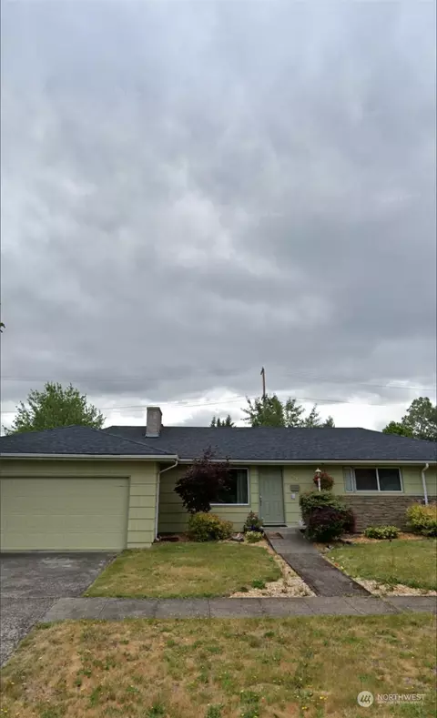 824 F St, Centralia, WA 98531