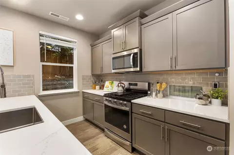 Kitchen - 3317 167th Pl SE, Bothell, WA 98012 photo 2 of 6