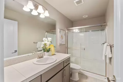 Bath - 3317 167th Pl SE, Bothell, WA 98012 photo 5 of 5