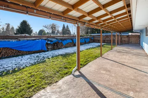 Exterior - 11329 2nd Pl W, Everett, WA 98204 photo 6 of 11
