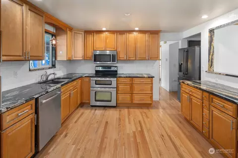 Kitchen - 11329 2nd Pl W, Everett, WA 98204 photo 3 of 3