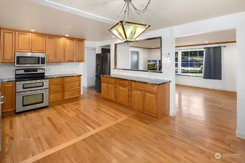 Kitchen - 11329 2nd Pl W, Everett, WA 98204 photo 2 of 3