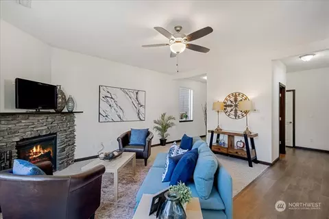 Living - 922 Boatman Ave NW, Orting, WA 98360 photo 3 of 4