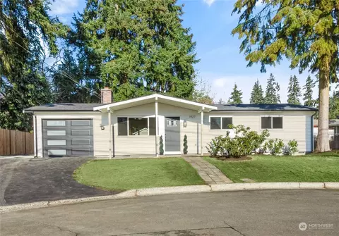 1927 200th Pl SW, Lynnwood, WA 98036