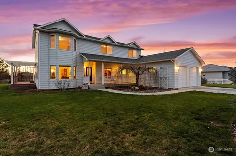 224 Young Rd NE, Moses Lake, WA 98837