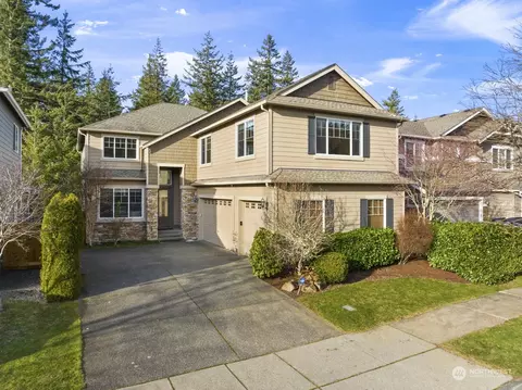 6803 Crest View Ave SE, Snoqualmie, WA 98065