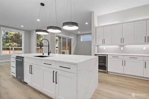 Kitchen - 1448 238th St SE, Bothell, WA 98021 photo 2 of 2