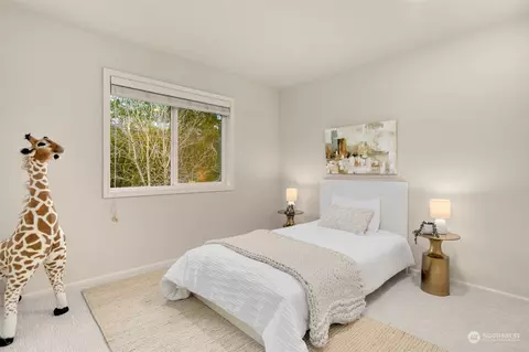 Bedroom - 221 146th Pl SE, Mill Creek, WA 98012 photo 3 of 5