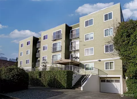 800 N Allen Pl #102, Seattle, WA 98103