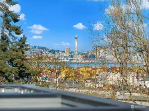 3014 SW B Sw Charlestown St, Seattle, WA 98126