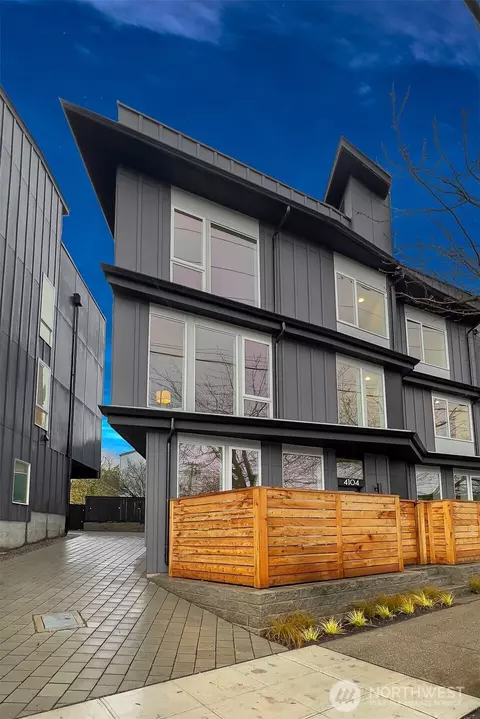 4104 Leary Way NW, Seattle, WA 98107