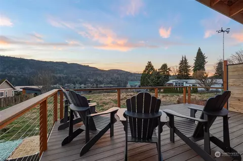 18026 Fire Mountain Ln, Mount Vernon, WA 98274