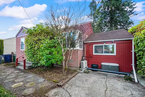 1411 S 103rd St, Seattle, WA 98168