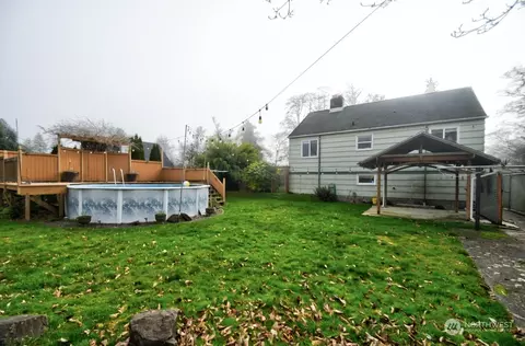 Exterior - 400 E Cushing St, Aberdeen, WA 98520 photo 4 of 8
