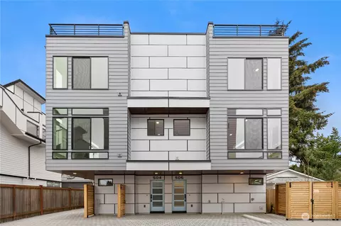 506 N 48th St, Seattle, WA 98103