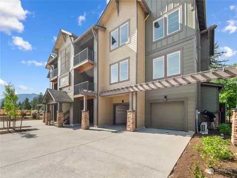 1850 SE 12th Pl #101, North Bend, WA 98045