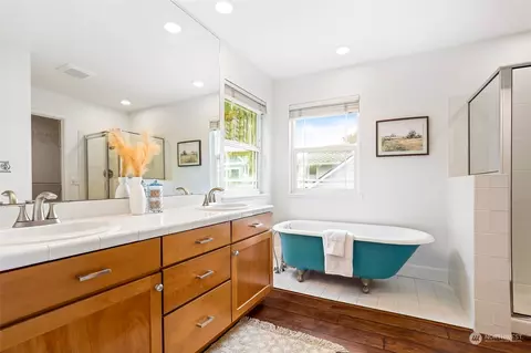 Bath - 23303 8th Pl W, Bothell, WA 98021 photo 1 of 4
