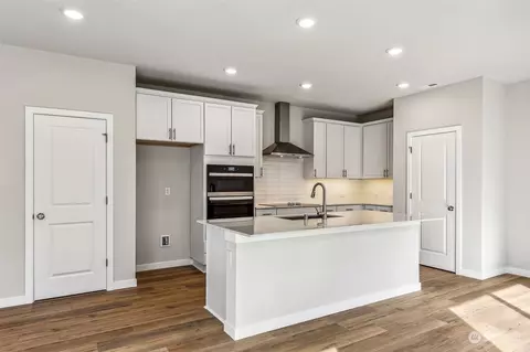 Kitchen - 10926 43rd Ave SE #80, Everett, WA 98208 photo 2 of 5