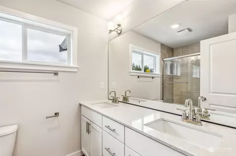Bath - 10926 43rd Ave SE #80, Everett, WA 98208 photo 1 of 5