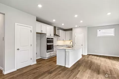 Kitchen - 10926 43rd Ave SE #80, Everett, WA 98208 photo 1 of 5