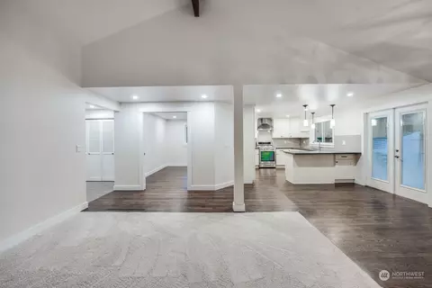Living - 23322 Locust Way, Bothell, WA 98021 photo 2 of 2