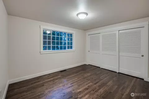 Bedroom - 23322 Locust Way, Bothell, WA 98021 photo 3 of 4