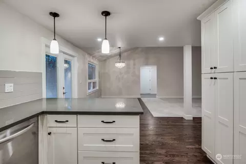 Kitchen - 23322 Locust Way, Bothell, WA 98021 photo 3 of 3