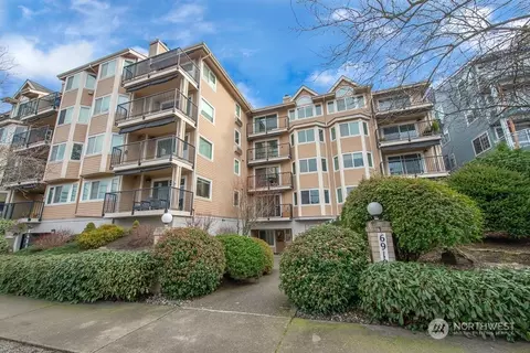 6910 California Ave SW #33, Seattle, WA 98136