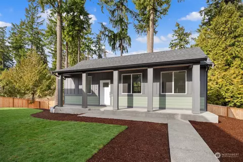 1240 SW 124th St #6C, Burien, WA 98146