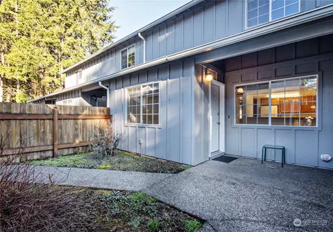 2920 60th Ln SE #C, Olympia, WA 98501