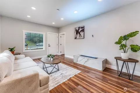 2109 E Grand Ave, Everett, WA 98201 photo 8