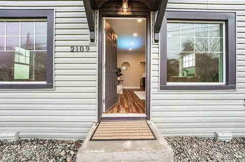 2109 E Grand Ave, Everett, WA 98201 photo 4
