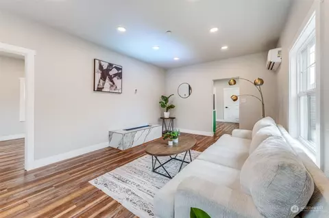 2109 E Grand Ave, Everett, WA 98201 photo 6