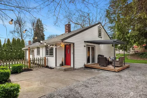 11011 25th Ave SW, Seattle, WA 98146