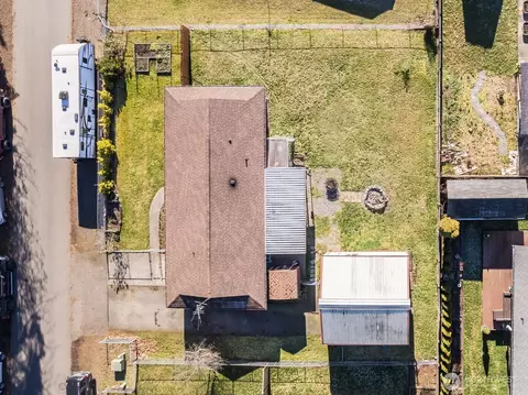 310 Hopkins Dr, Carbonado, WA 98323