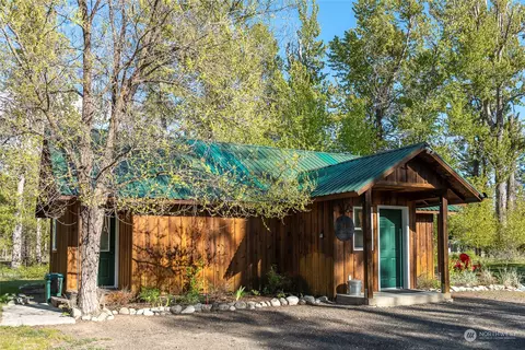 13 River Run Dr, Winthrop, WA 98862