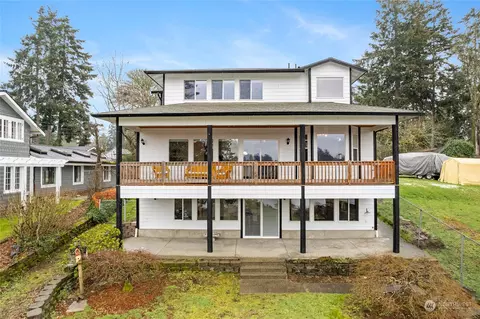 9019 Edgewater Dr SW, Lakewood, WA 98499