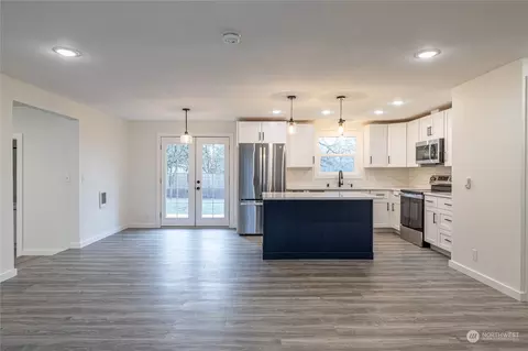 516 E Pine St, Centralia, WA 98531 photo 3
