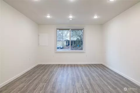 516 E Pine St, Centralia, WA 98531 photo 8