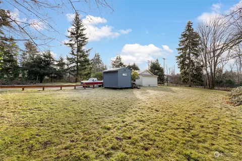 12724 E Gibson Rd, Everett, WA 98204