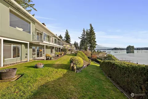 18104 28th St E, Lake Tapps, WA 98391