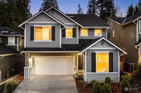 Exterior - 3214 93rd Pl SE, Everett, WA 98208 photo 3 of 4