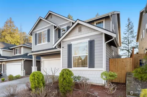 Exterior - 3214 93rd Pl SE, Everett, WA 98208 photo 2 of 4