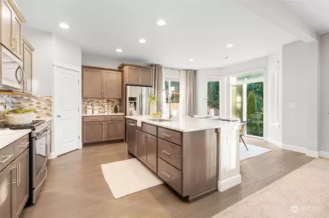 Kitchen - 3214 93rd Pl SE, Everett, WA 98208 photo 3 of 5
