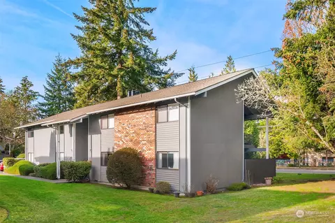 1600 149th Pl SE #3, Bellevue, WA 98007