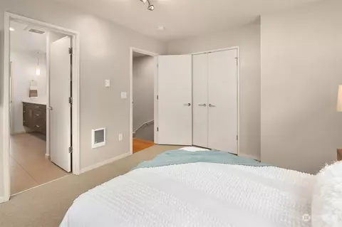 205 20th Ave E, Seattle, WA 98112 photo 21