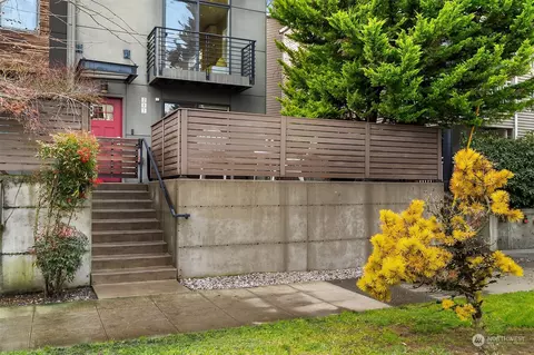 205 20th Ave E, Seattle, WA 98112