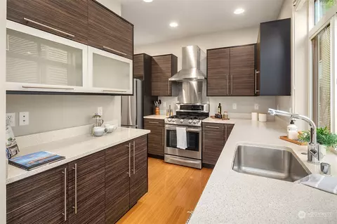 205 20th Ave E, Seattle, WA 98112 photo 10